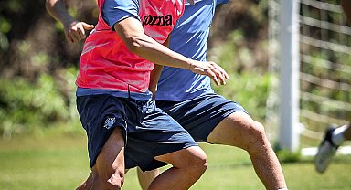 Adana Demirspor'da Valkanis takımını şekillendiriyor