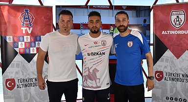 Altınordu'da Kaan Baysal imzaladı