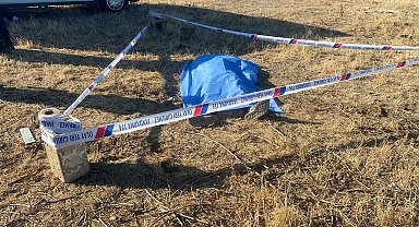 Arazide cesedi bulundu