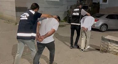 Bağırsak ve midelerinden yarım kilo metamfetamin çıktı