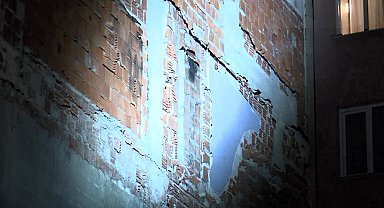 Bahçelievler'de 6 katlı bina, yan duvarından düşen tuğla parçaları nedeniyle tahliye edildi