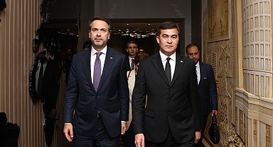 Bakan Bayraktar, Türkmenistanlı mevkidaşı Saparov ile görüştü