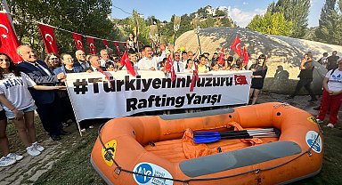 Bakan Kacır: Küresel sistemde yaşanan belirsizliklerin başarıyla üstesinden geliyoruz