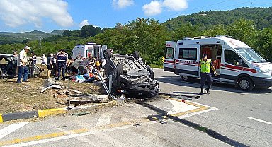 Bartın'a düğüne gelen aile kaza yaptı; 9 yaralı