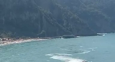 Bartın'da 3 saatte 9 kişi boğulma tehlikesi geçirdi, denize girmek yasaklandı