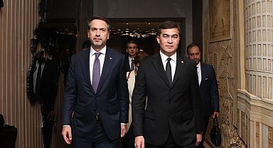 Bayraktar: Önümüzdeki 20 yıl 300 milyar metreküplük gaz hacmine ulaşmayı hedefliyoruz