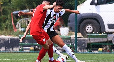 Beşiktaş, hazırlık maçında Ümraniyespor ile golsüz berabere kaldı