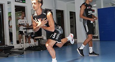 Beşiktaş'ta sağlık kontrolleriyle atletik performans testleri sürüyor