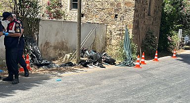 Bodrum'da hafif ticari araçla çarpışan motosikletteki 2 kişi öldü