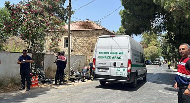 Bodrum'da, motosikletteki 2 gencin öldüğü kazada hafif ticari araç sürücüsü tutuklandı