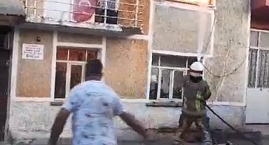 Bursa'da 2 katlı ev, alev alev yandı