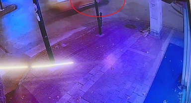 Bursa'da 4 aracın karıştığı, 2 kişinin ağır yaralandığı kaza kamerada