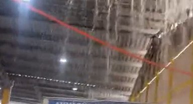 Bursa'da aniden bastıran sağanak ve dolu zor anlar yaşattı