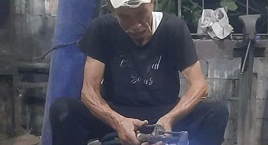 Çatıda tamirat yaparken 5 metre yükseklikten düşüp öldü