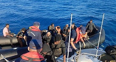 Çeşme açıklarında 46 düzensiz göçmen kurtarıldı