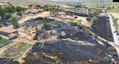 Çorum'da anız yangını köydeki evlere sıçramadan söndürüldü