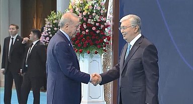 Cumhurbaşkanı Erdoğan, ŞİÖ Zirvesi'nde Tokayev tarafından karşılandı