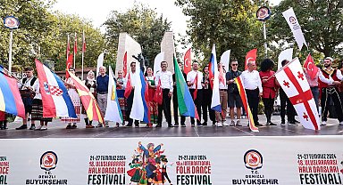 Denizli'de 18'inci Uluslararası Halk Dansları Festivali coşkusu başladı
