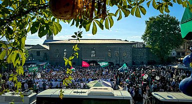 Doğu ve Güneydoğu'da Haniye için gıyabi cenaze namazı kılındı