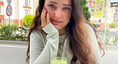 Domuza çarpan otomobil takla attı: Eczacı Begüm öldü, 3 yakını yaralı