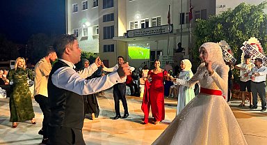 Düğünde milli maç heyecanı