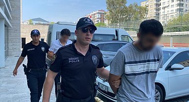 Durdurulan TIR'da uyuşturucu ele geçirildi; 3 gözaltı