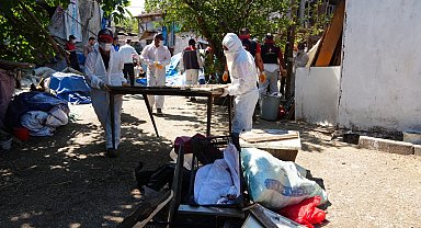 Düzce'de evden 42 kamyon çöp çıktı