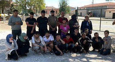 Edirne'de 31 kaçak göçmen ile 1 organizatör yakalandı