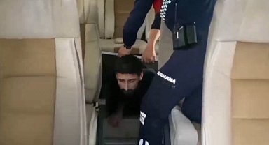 Edirne'de minibüsün bagajında 1 FETÖ şüphelisi ile 12 kaçak göçmen yakalandı