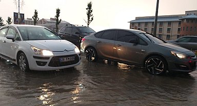 Erzurum'da sağanak sele neden oldu, alt geçitler suyla doldu