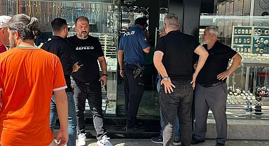 Eski iş ortağını pompalı tüfekle öldürdü