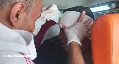 Filistin Kızılayı, Gazze'de saldırılar sonrası yaralı ve ölüleri tahliye etti