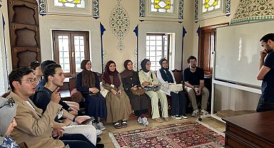 Fransız ve Türk öğrenciler Süleymaniye Camii'ni ziyaret etti