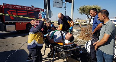 Gaziantep'te TIR ile minibüsün çarpıştığı kaza kamerada