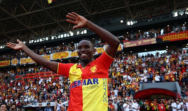 Göztepe'de Mamah İspanya'ya gitti