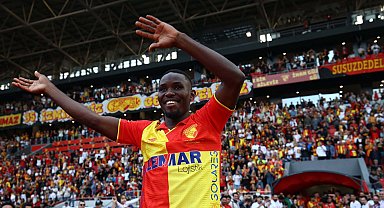 Göztepe'de Mamah İspanya'ya gitti