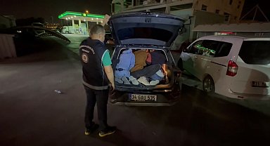 Hatay'da durdurulan araçtan 8 göçmen çıktı; 1 organizatör tutuklandı