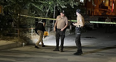 Husumetlisini küfrettiği için öldürmüş