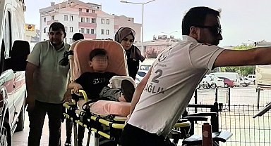 İş makinesinin kepçesinin çarptığı Miraç'ın parmağı koptu