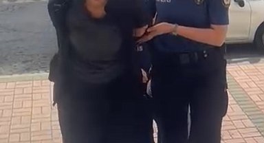 İş yeri sahibini oyalayarak döviz ve Türk Lirası çalan 2 kadın yakalandı