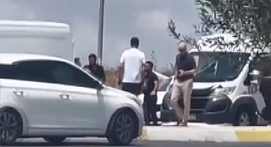 İstanbul - Avcılar'da tekmeli yumruklu trafik kavgası