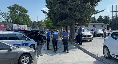 İstanbul - Bağcılar'da tartıştığı cami imamını okla vurdu-1