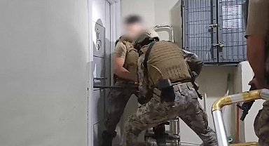 İstanbul- İstanbul'da 'Bayğaralar' uyuşturucu şebekesine operasyon: 9 şüpheli yakalandı