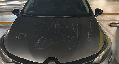 İstanbul- Kadıköy'de kapalı otoparktaki 10 araç çizildi; araç sahipleri şikayetçi oldu