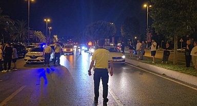 İstanbul - Kartal'da otomobil park halindeki 3 araca çarptı: 3 yaralı