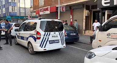 İstanbul-Sultangazi'de cadde ortasında silahlı çatışma