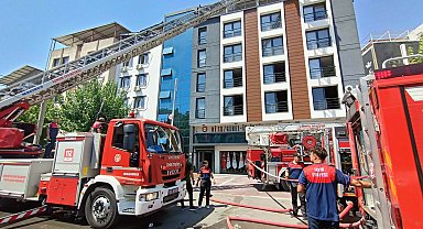 İzmir'de DİSK binasında yangın: 1 kişi dumandan etkilendi