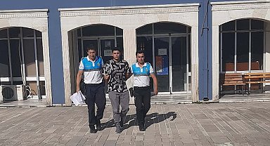 İzmir'de taksiyle uyuşturucu sevkiyatına 3 gözaltı