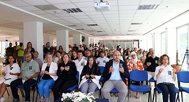 İzmir'de yoldaki akıma kapılarak ölen Özge Ceren için anma töreni