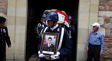 Kalp krizinden yaşamını yitiren uzman çavuş, son yolculuğuna uğurlandı